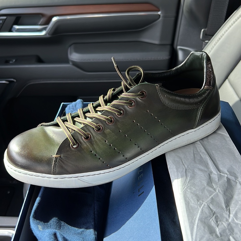 Selling Zelli Italia sneakers, size 11.5 M sku number 65-205-can-11.5M.